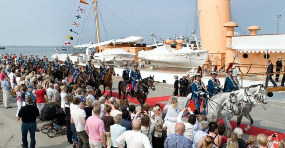 Sådan så det ud, da Kongeskibet Dannebrog i 2008 lagde vejen forbi Esbjerg. Foto: Esbjerg Kommune