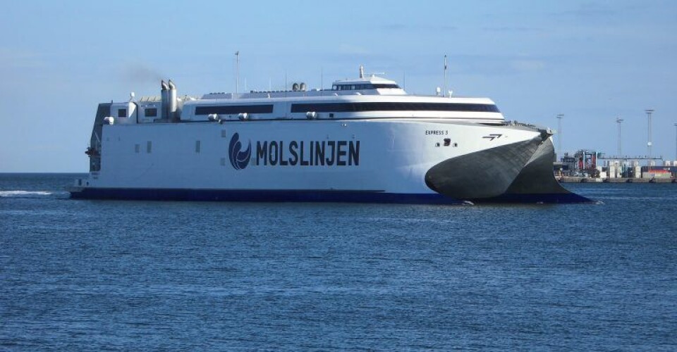 Express 3 og Molslinjen får ikke konkurrence fra en fast forbindelse over Kattegat lige foreløbig. Foto: Molslinjen.