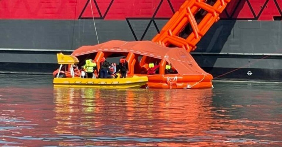 Sikkerhedsøvelse på Fjord Lines nye katamaran Fjord FSTR. Foto: Hirtshals Havn