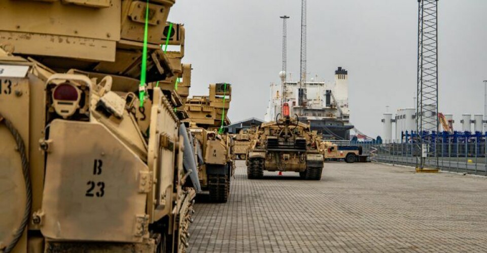 Køretøjer blev lastet på havnen i Esbjerg inden udskibning til øvelsen Defender 2022 i Polen. Foto: Magnus Terp / Forsvarsministeriet