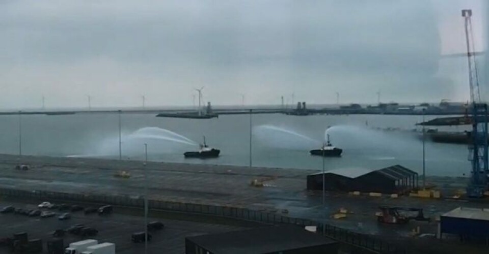 Video: De dansende slæbebåde i Zeebrugge Dansende slæbebåde i Zeebrugge