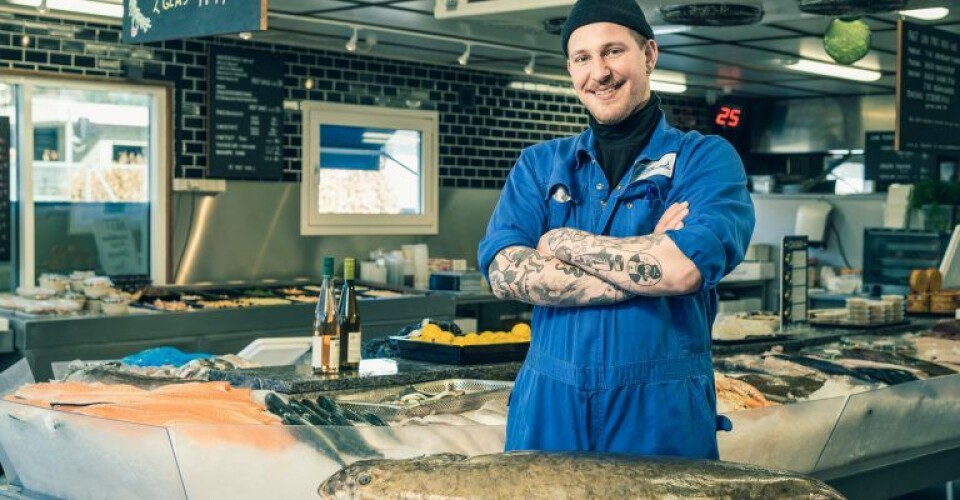 Jakob Clausen er femte generations fiskehandler i P. Clausens Fiskehandel på Aarhus havn og har været direktør i forretningen siden 2017. Foto: Jacob Hansen© / P. Clausens Fiskehandel A/S