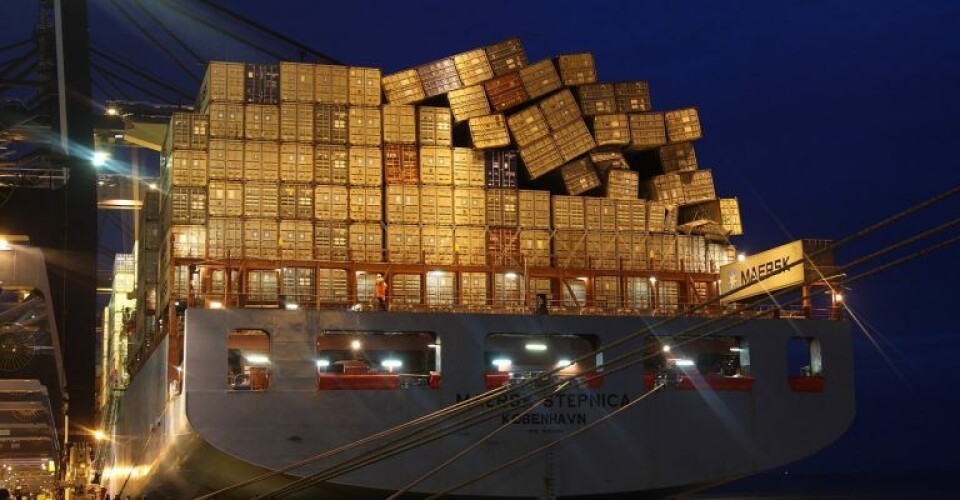 Sammenstyrtet lastsikringsarrangement på containerskib. Foto: Tim Schwabedissen