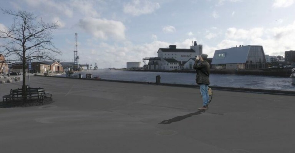 Visualiseringen viser højvandsport placeret langt ude i bassinet set fra ankerpunkt på havnen. Illustration: NIRAS/LYTT Visualiseringen viser højvandsport placeret langt ude i bassinet set fra ankerpunkt på havnen. Illustration: NIRAS/LYTT