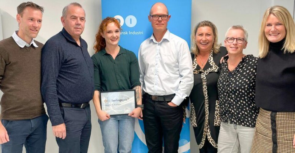 Fra venstre: Thomas B. Mortensen fra Mariendal, Karsten F. Kristiansen fra Soft & Teknik, Isabella K. Karlsen, Johnny Thomsen fra MAN ES, Christina Ørskov fra Orskov Yard, Anette H. Sørensen fra MARLOG og borgmester Birgit Hansen. Foto: MARLOG