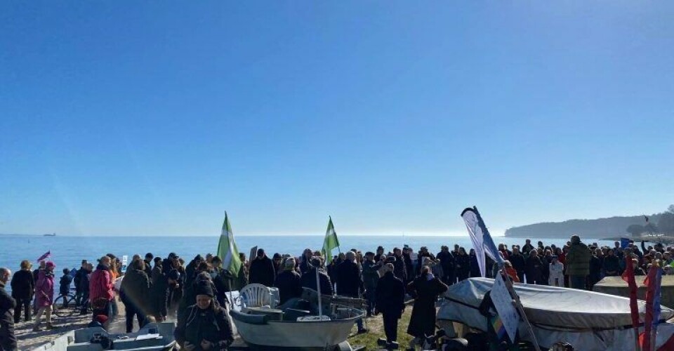 Stor demonstration mod havneudvidelse – Nu er høringsfristen slut Foto-Facebook-Beskyt-Aarhusbugten-Nu-768x576-1