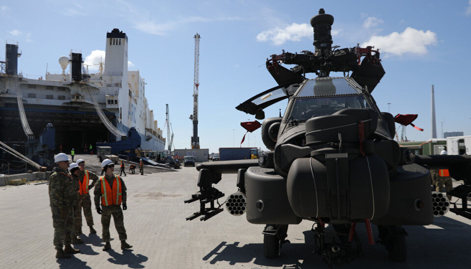 Danmark har flere gange ydet værtsnationsstøtte i forbindelse med transport af amerikansk materiel gennem Danmark. Her er det modtagelse af amerikanske kamphelikoptere i Esbjerg i 2023.